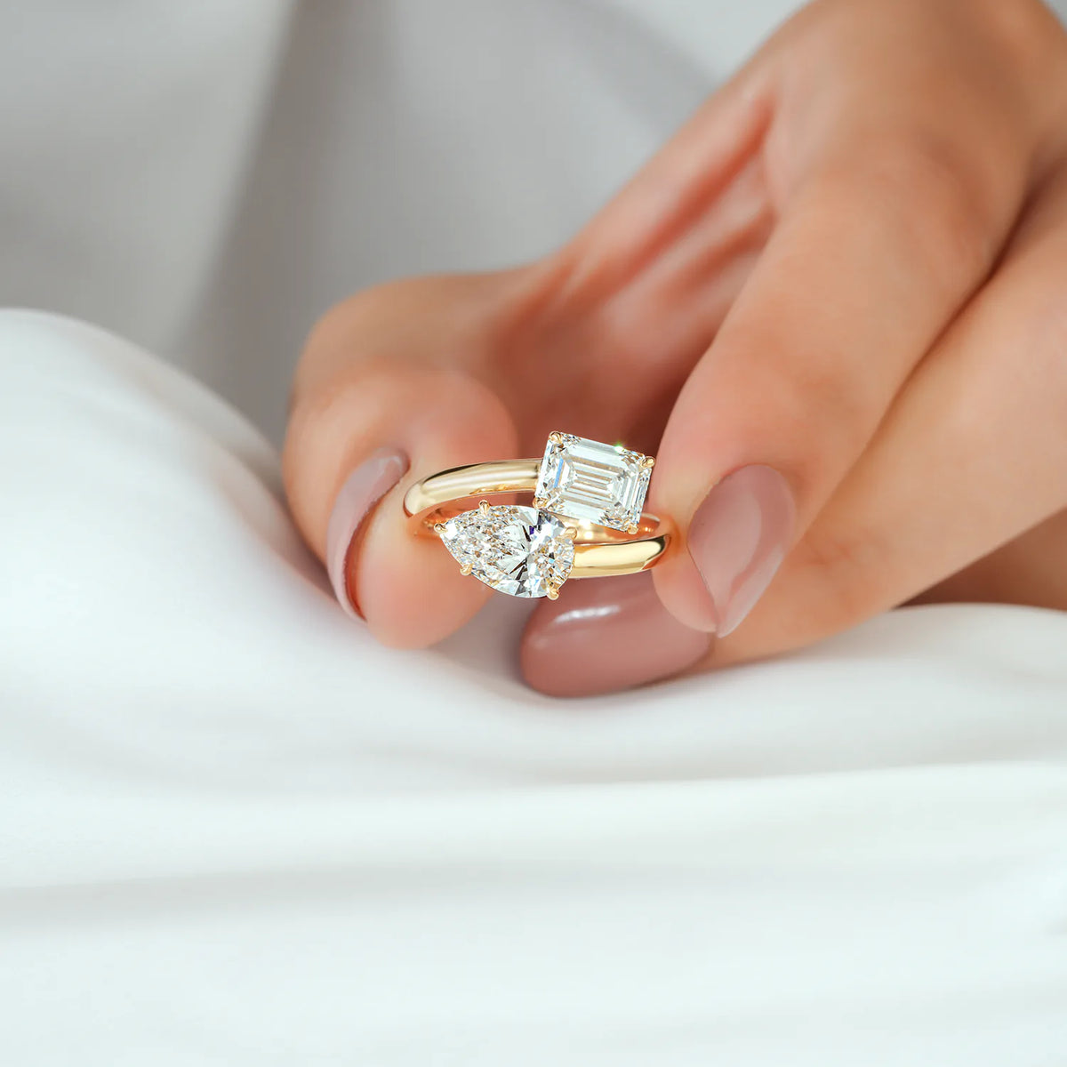 Emerald and Pear Diamond Bypass Toi et Moi Ring
