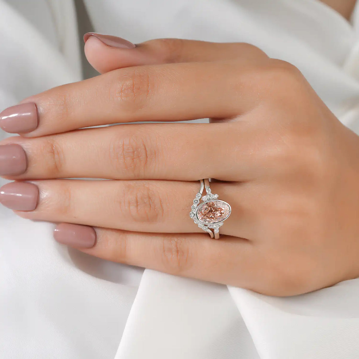 Fancy Pink Oval Diamond Ring Set with Diamond Crown Accent