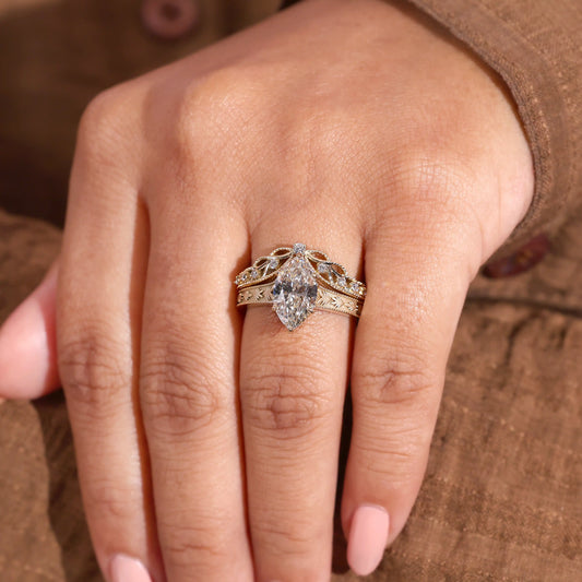 Marquise Diamond Bridal Set with Filigree and Engraved Ring