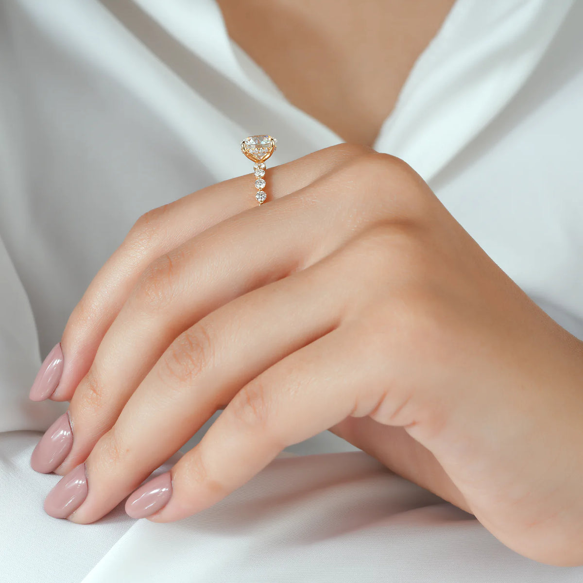 Round Lab Grown Diamond Hidden Halo, Round Diamond Shared Prong Ring