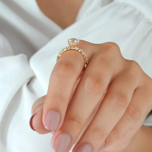 Round Lab Grown Diamond Hidden Halo, Round Diamond Shared Prong Ring