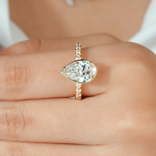 Pear Cut Lab Grown Diamond Engagement Ring with Scalloped Bubble Ring