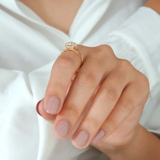 Enchanting Round Lab-Grown Diamond Thorny Vine Engagement Ring with Hidden Halo