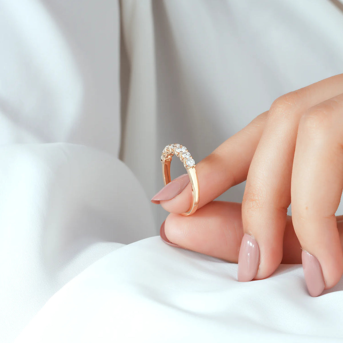 Round Brilliant Prong-Set Lab Grown Diamond Band