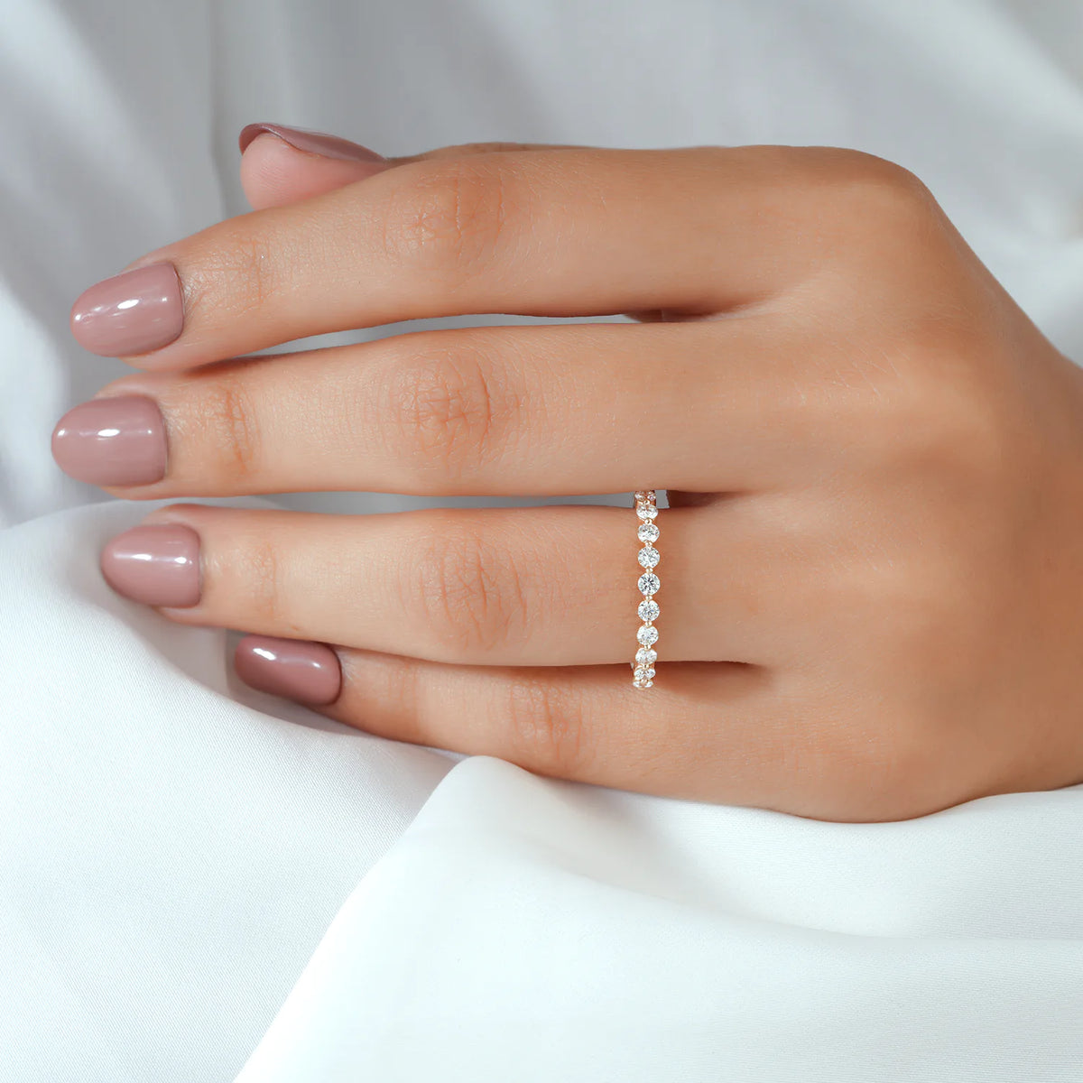 Round Cut Shared Prong Lab Grown Diamond Band