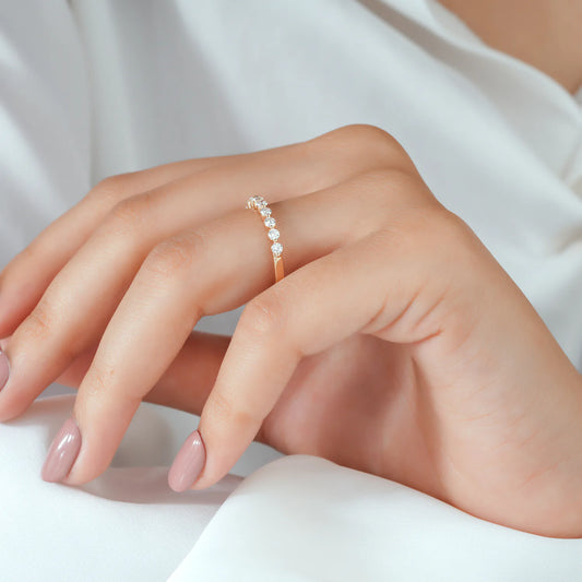 Round Cut Shared Prong Lab Grown Diamond Band