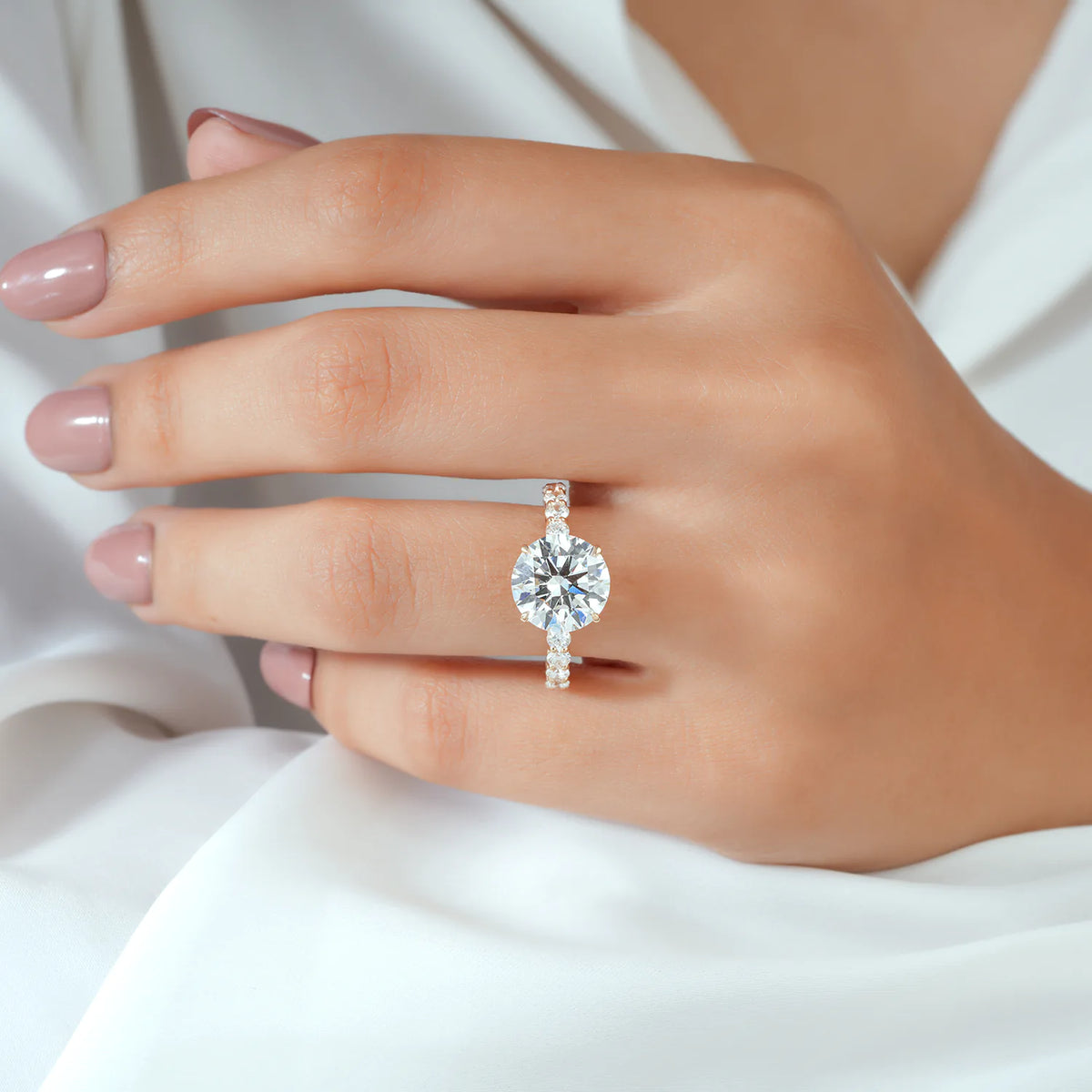 Round Lab Grown Diamond Hidden Halo, Round Diamond Shared Prong Ring