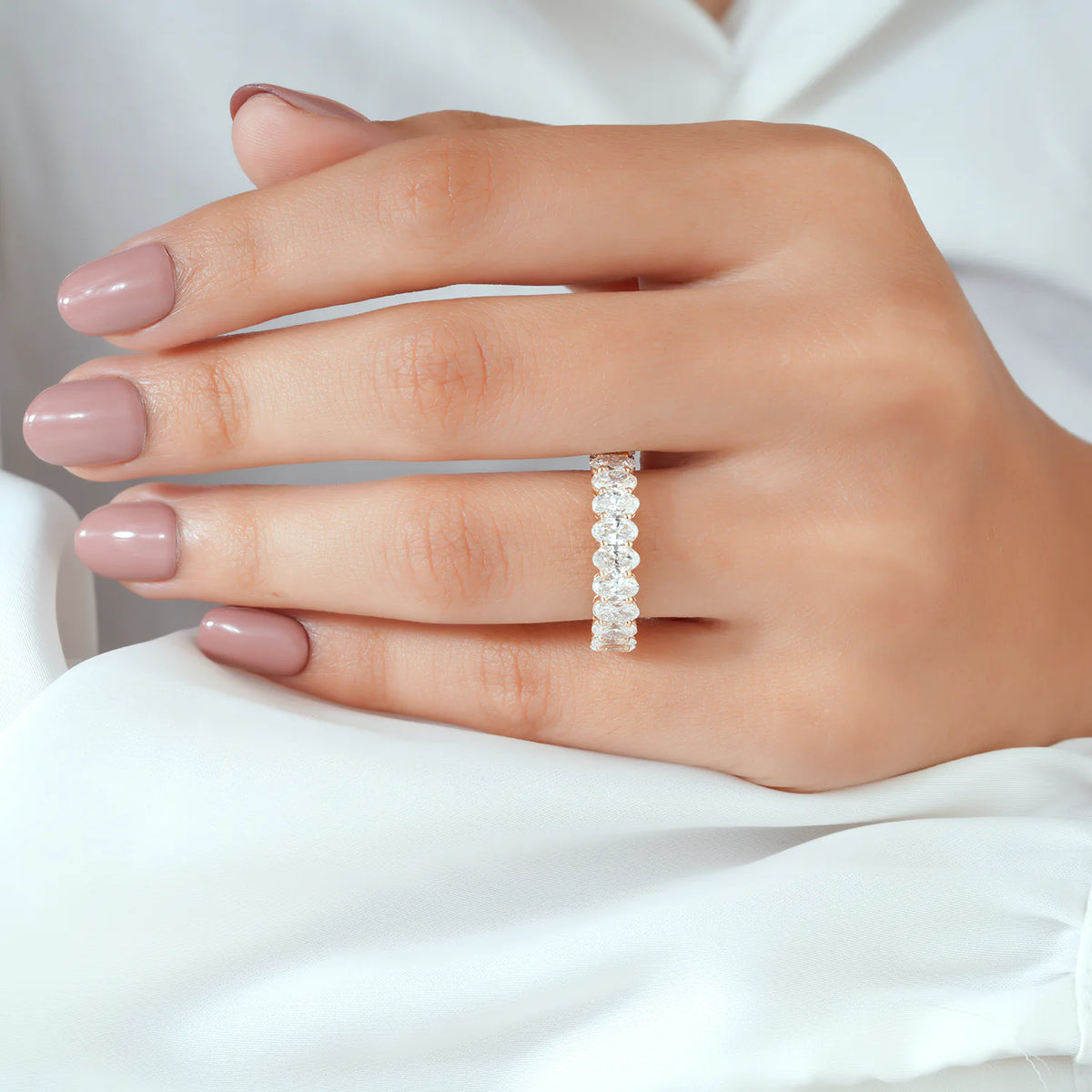 Repeating Halo Cluster Diamond Half Eternity Band