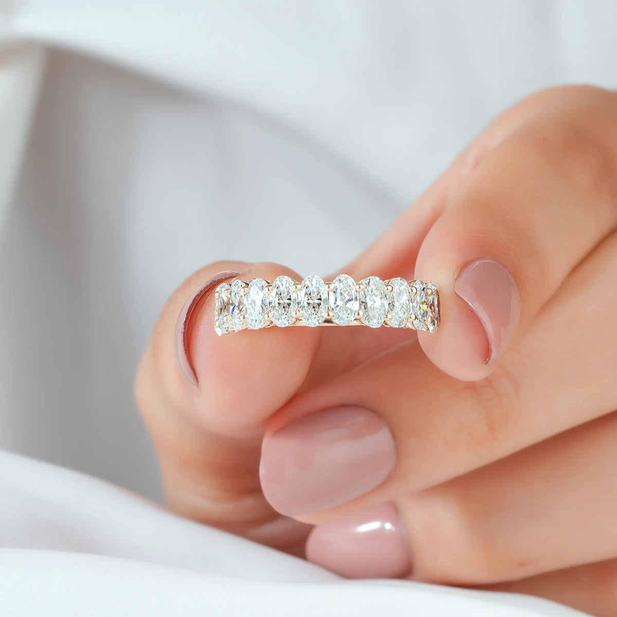 Repeating Halo Cluster Diamond Half Eternity Band