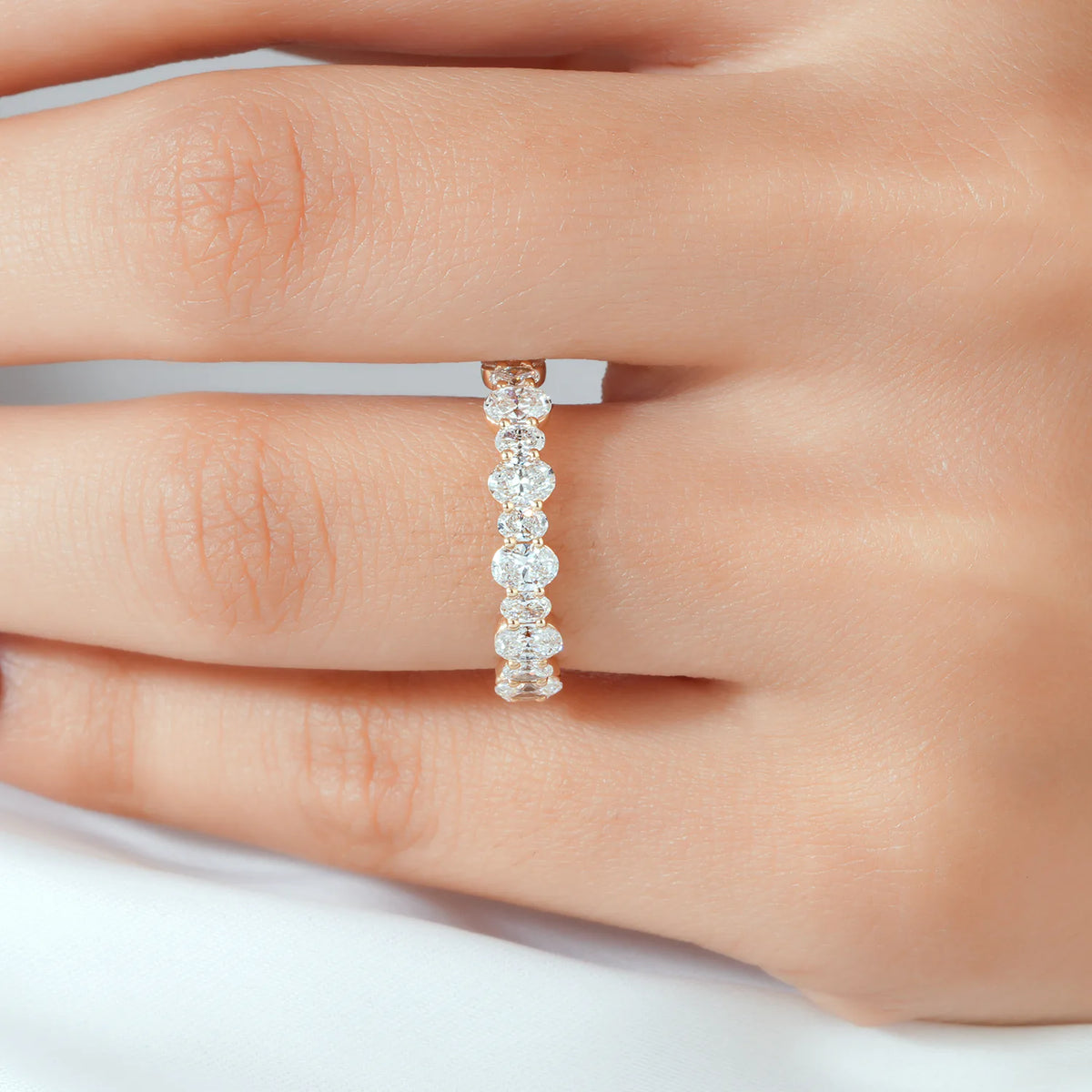 Alternating Oval Cut Lab Grown Diamond Band