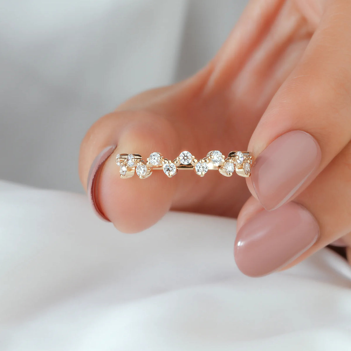 Zigzag Diamond Wedding Band with Round Brilliant Stones
