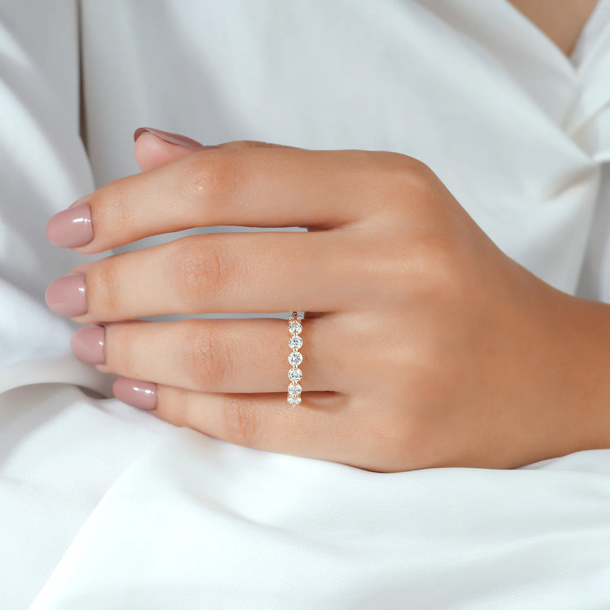 Round Cut Shared Prong Lab Grown Diamond Band