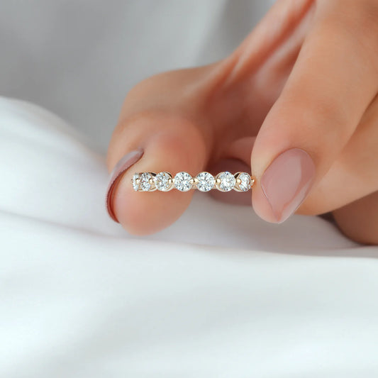 Round Cut Shared Prong Lab Grown Diamond Band