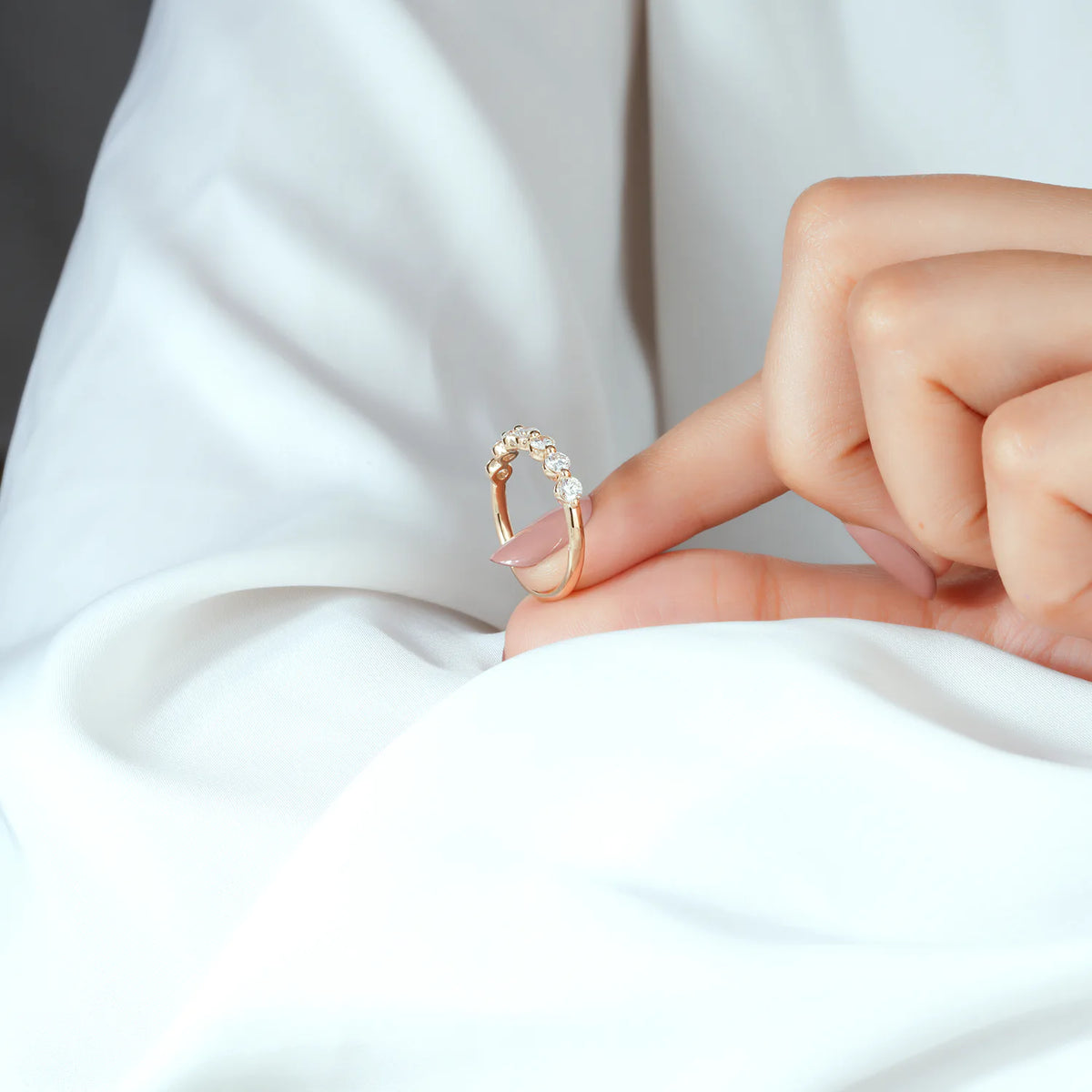 Round Cut Shared Prong Lab Grown Diamond Band