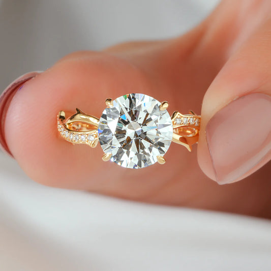 Enchanting Round Lab-Grown Diamond Thorny Vine Engagement Ring with Hidden Halo