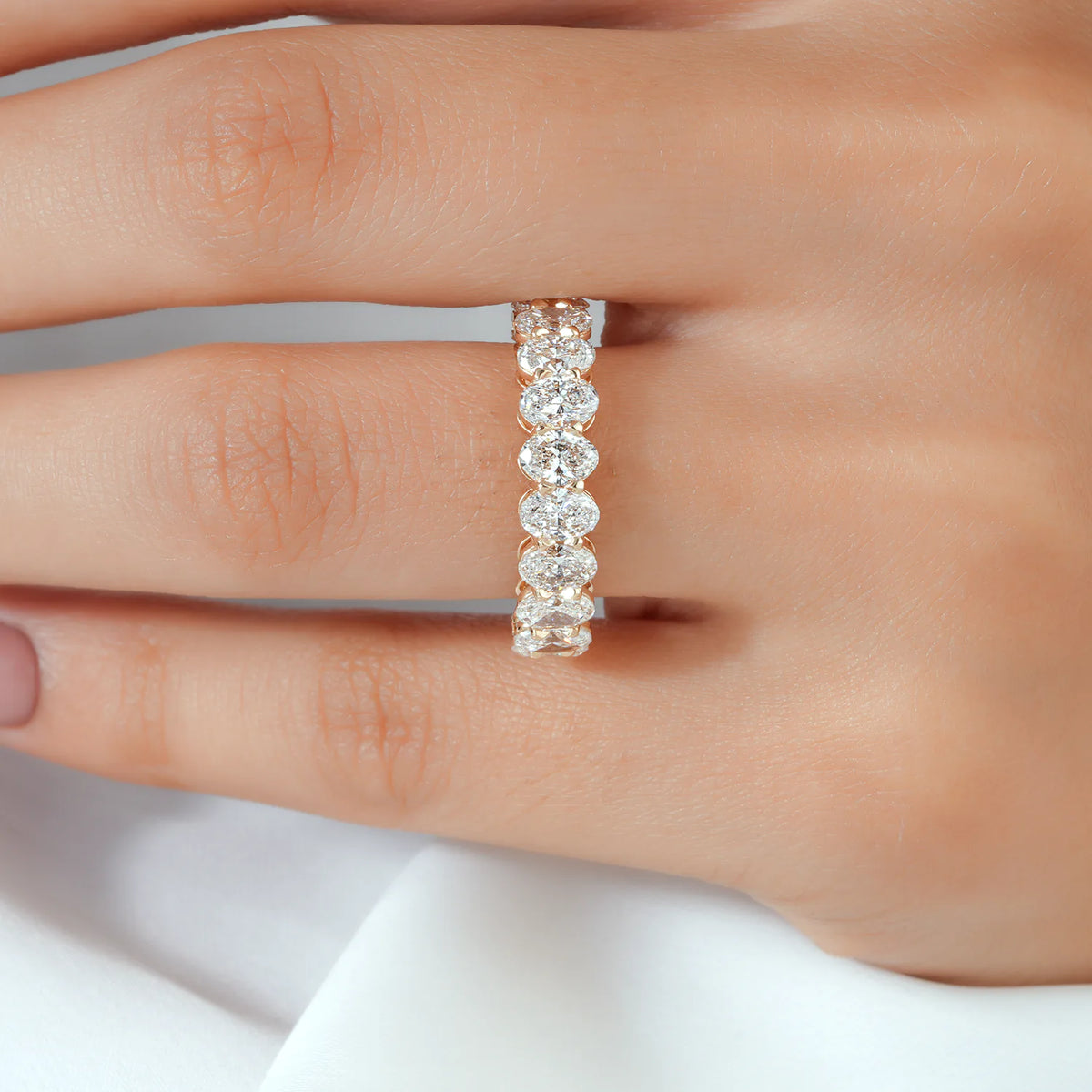 Horizontal Oval Cut Lab Grown Diamond Shared Prong Half-Eternity Band