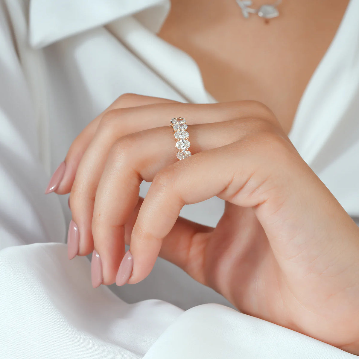 Horizontal Oval Cut Lab Grown Diamond Shared Prong Half-Eternity Band