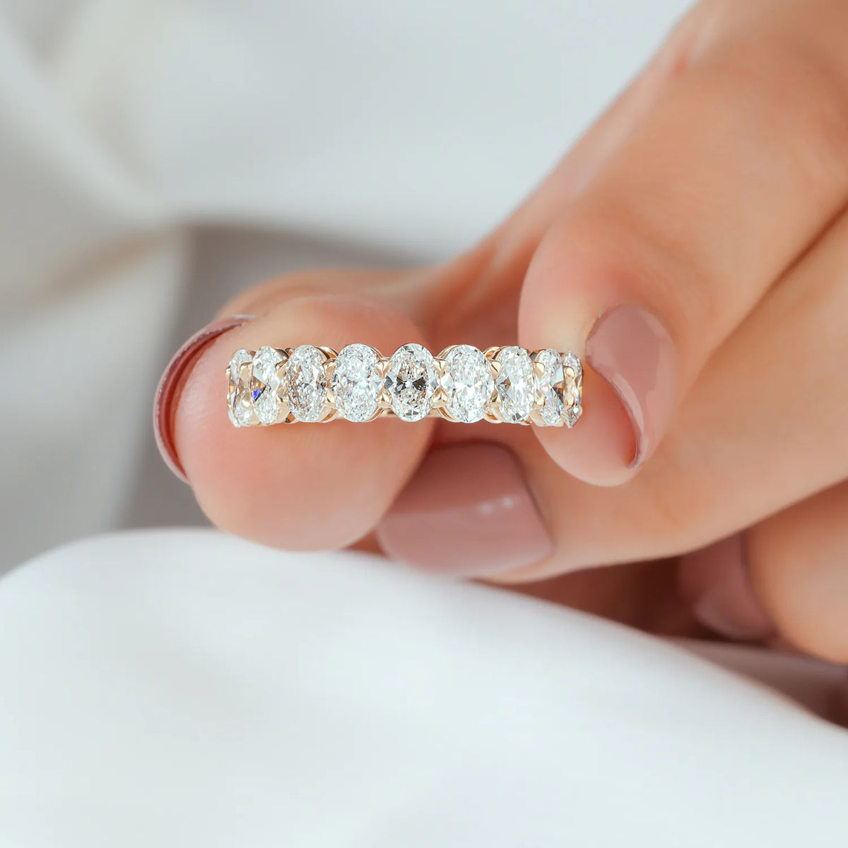 Horizontal Oval Cut Lab Grown Diamond Shared Prong Half-Eternity Band