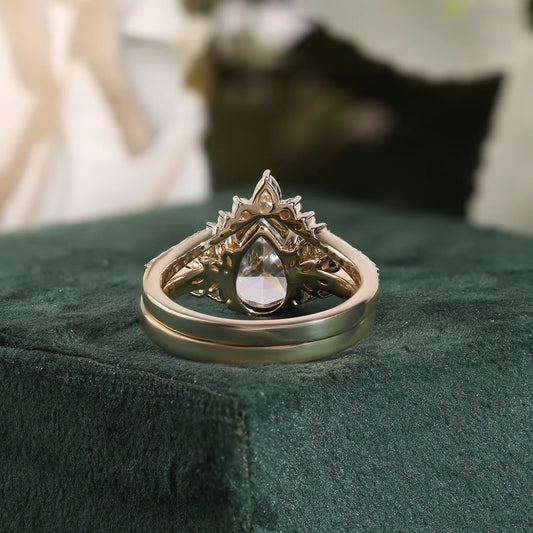 Pear Lab Grown Diamond Bridal Set, Floral Cluster, Curved Band